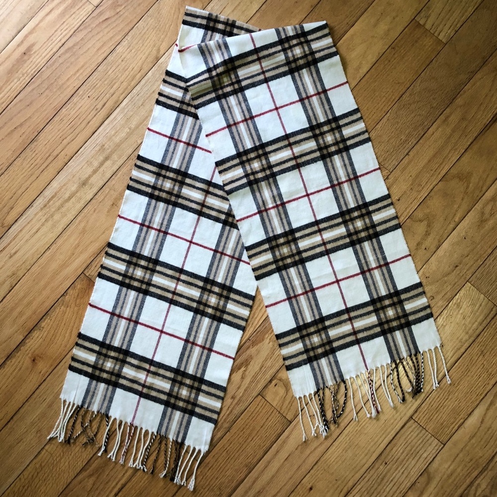 Women’s cashmere scarf
